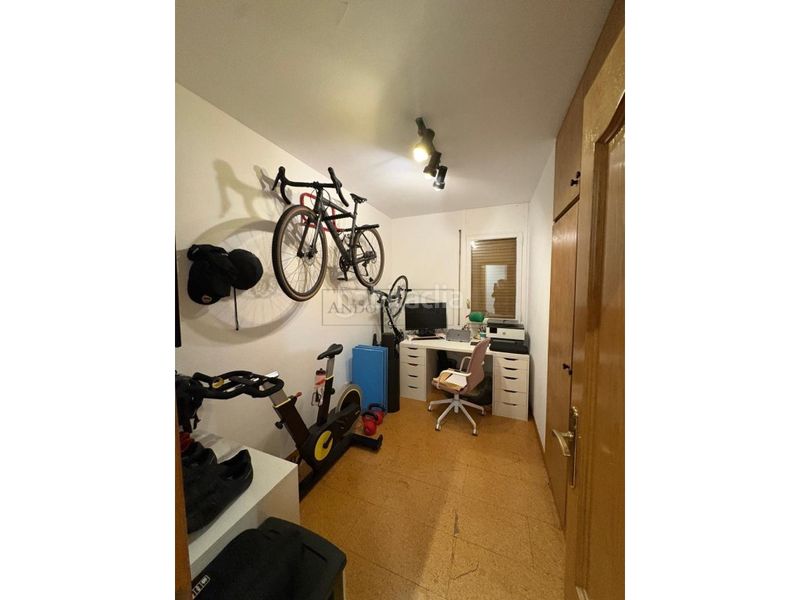 Foto b1bd89ee-ded2-477d-a07a-8ab30b357966. Pis amb aparcament a Centro Andorra la Vella