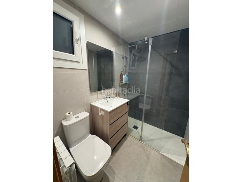 Foto d44de93a-36c8-4562-b310-bd9acaad9235. Pis amb aparcament a Centro Andorra la Vella