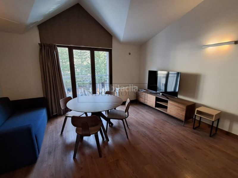 Foto 80248151-09b0-4eba-a045-db29329c9062. Rent flat with parking in Soldeu-Incles Canillo