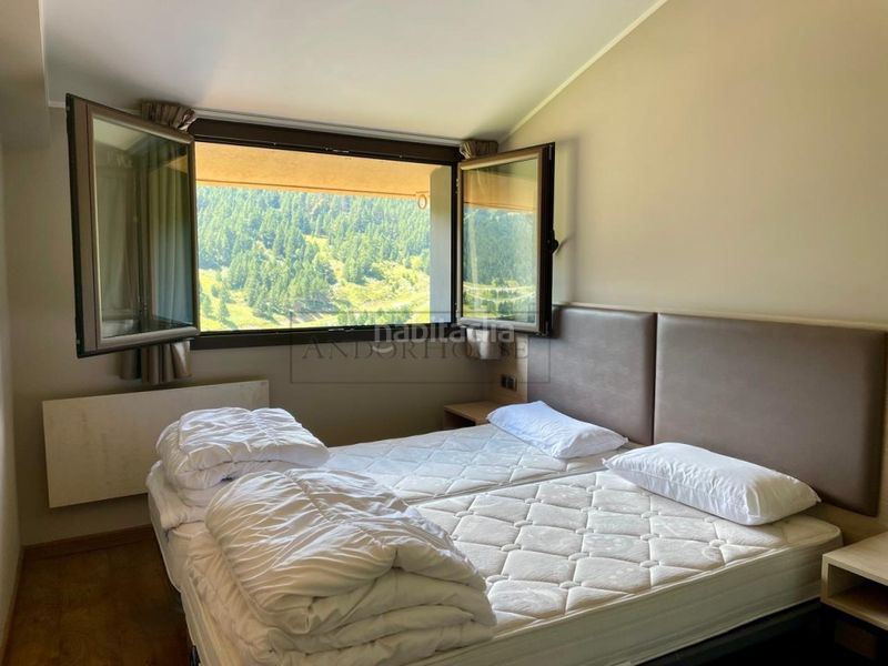 Foto 08b21abb-736b-47b3-94d4-94d50a6070cd. Rent flat with parking in Soldeu-Incles Canillo