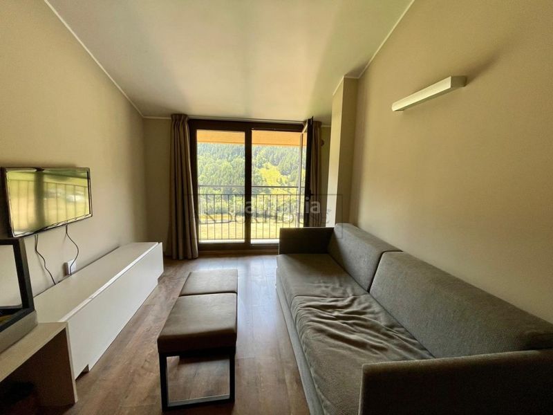 Foto 44351c0e-a894-4c62-8e19-a622db074017. Rent flat with parking in Soldeu-Incles Canillo