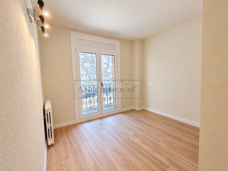 Foto 05d94985-4264-4860-8f1a-0ea370881b91. Rent semi detached house with parking in Engolasters Escaldes-Engordany