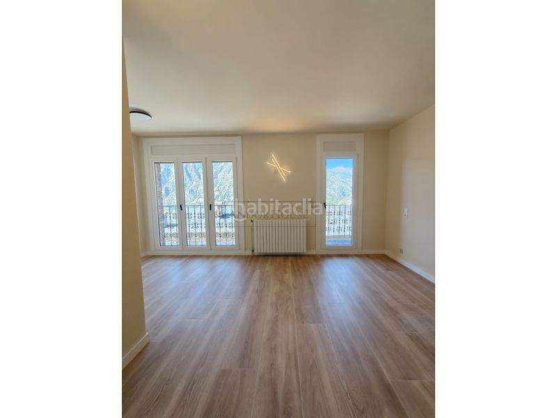Foto 973f2826-dae3-4384-9157-0f1d26ff89bc. Rent semi detached house with parking in Engolasters Escaldes-Engordany