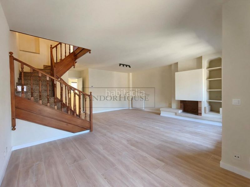 Foto f5fc4149-4396-4337-b6f5-9dec238e86bf. Rent semi detached house with parking in Engolasters Escaldes-Engordany