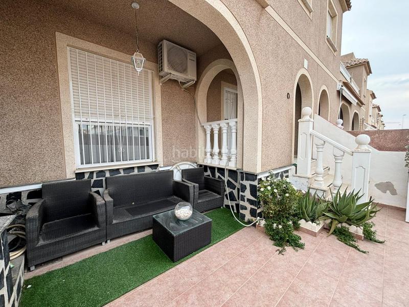 Foto 8bf5cf0b-6a07-4f00-97a8-9628aa3e3a64. Rent house with pool in Monte y Mar Santa Pola