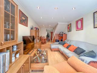 Zweistöckige Wohnung in Carrús Este