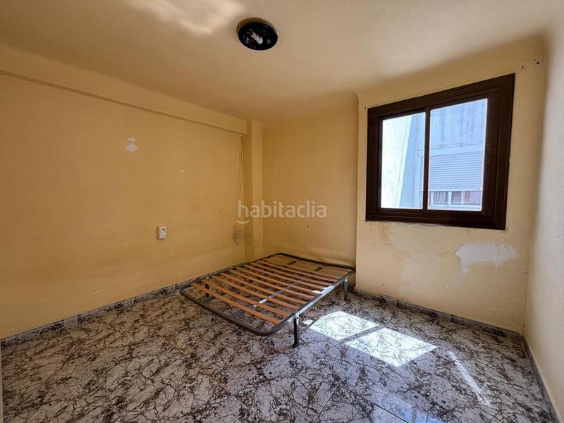 Foto a0847bc0-9b12-4b98-b671-80078317db5a. Pis a Plaza Crevillente - Antiguos Juzgados - El Asilo Elche / Elx