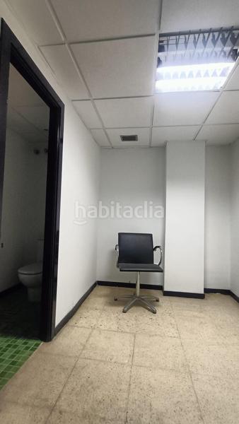 Foto c7c4cbfb-c0c2-4482-9101-94a1232f47f6. Alquiler local comercial amplio local comercial en elche ideal para centro estético o deportivo en Elche / Elx