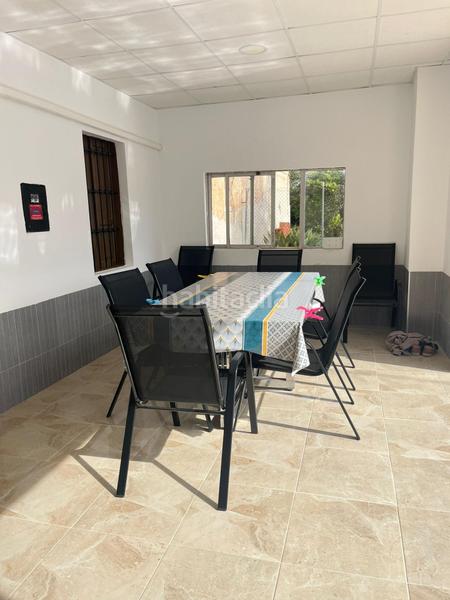 Foto 5246756c-7a8d-4e51-981a-72cf79dd3c52. Rent chalet with parking in La Algoda - Matola - Llano de San José Elche / Elx