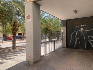 Autoparkplatz in Altabix. Fantástica plaza de garage en el barrio de altabix