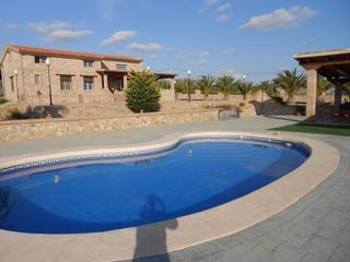 Xalet en El Castillo. Villa de lujo en aspe con todas las comodidades!!
