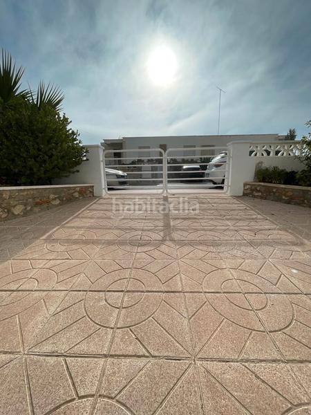 Foto 4ea103ad-8dcb-4dc5-a8e1-2b6fc23a1602. Miete haus mit parking in calas Santa Pola este Santa Pola
