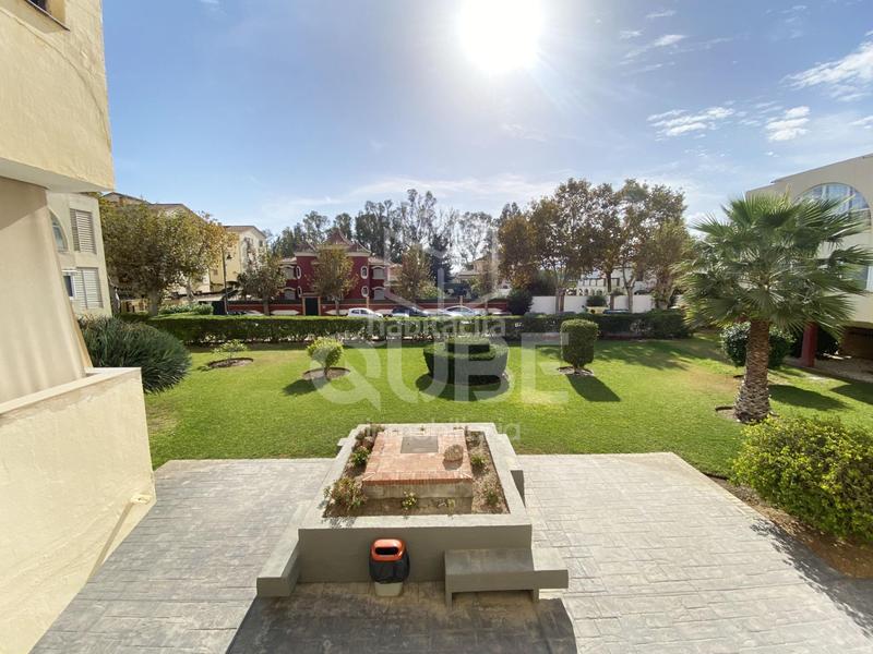 Foto f044f3df-f0ee-48db-b44a-b33bb08eb1cb. Appartement avec piscine dans Guadalmar Málaga