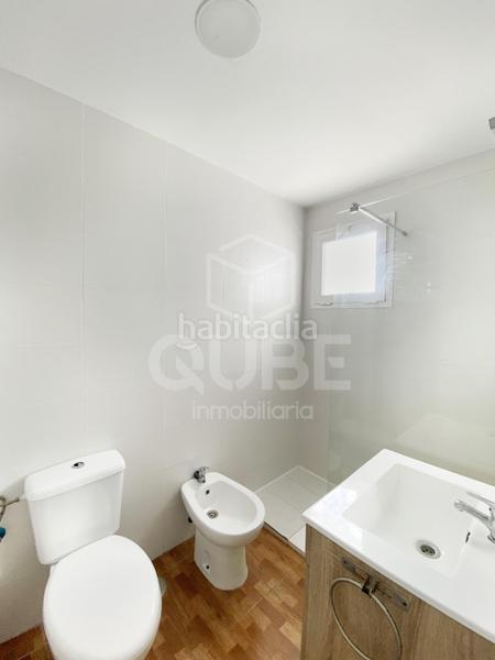 Foto d4a7840b-5e54-4e01-903f-ccda7cab40d2. Penthouse with parking in Parque Victoria Eugenia Málaga