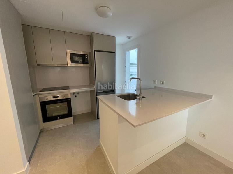 Foto dbfb99bc-846e-41b1-adfc-f71f83415c05. Miete etagenwohnung mit parking in Perchel Norte Málaga