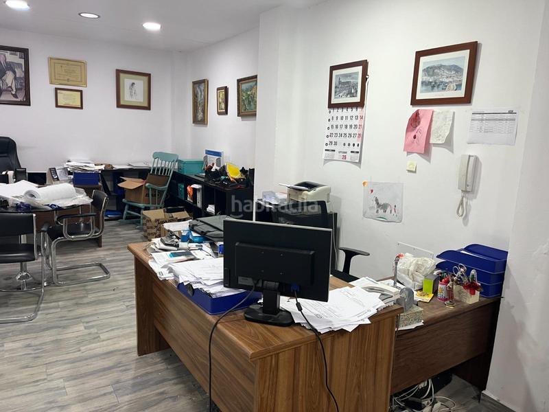 Foto 8d7ff98a-7128-49d8-b217-98e3f65d52c8. Rent business premise in Cristo de la Epidemia Málaga