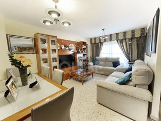 Semi detached house  Calle decano hurtado y quintana