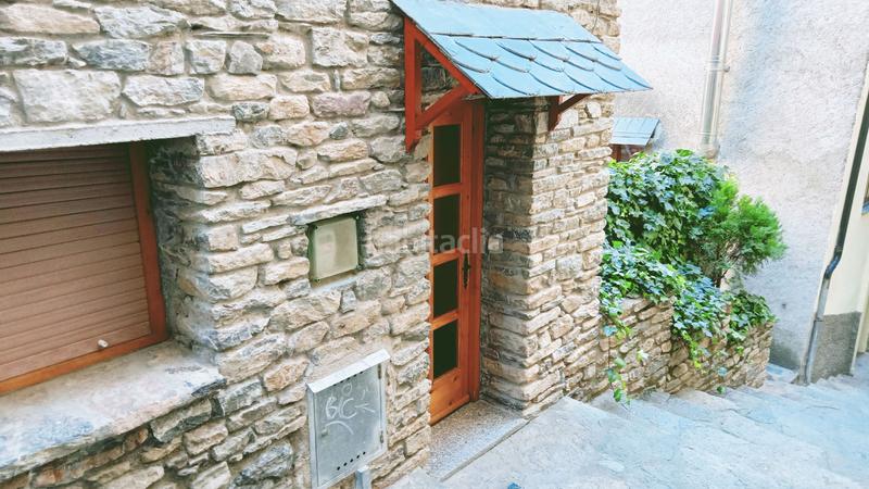 Foto 082d91fc-de40-47f8-af32-56d5b88dafe7. Casa zona molt tranquil·la en Sort