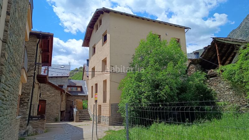Foto 2c46a1a7-5254-4377-8ad3-3e0a5ce0cc3f. Casa amb calefacció aparcament a Vall de Cardós