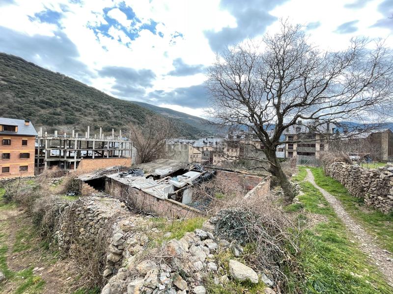 Foto bc8b618b-0c5e-428c-985c-f094446e10fd. Terrain industriel dans Sort