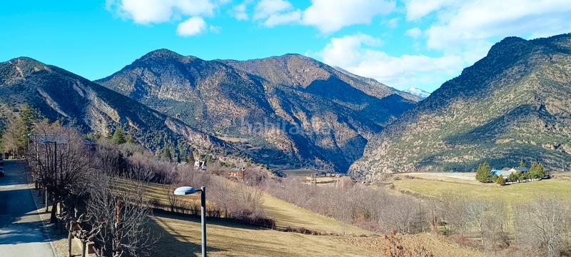 Foto 35127cff-2ecc-4c50-b6d2-b93728d7e470. Piso apartament amb vistes a en Tírvia