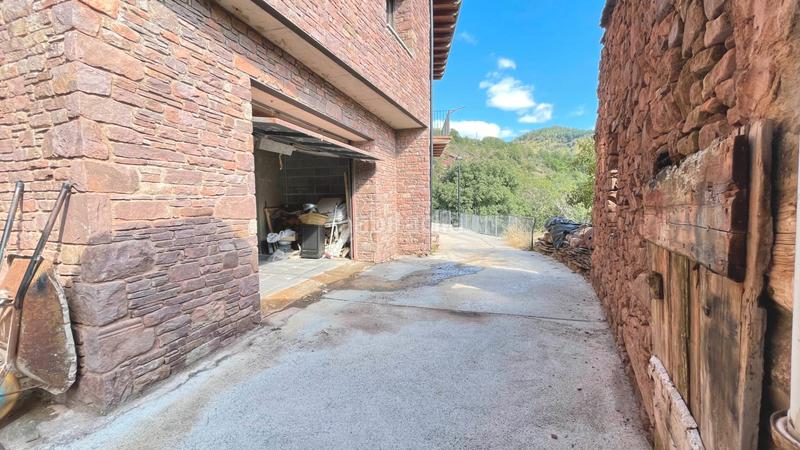 Foto 1e6689fb-b8f2-486b-b1ec-18804704d6cb. Casa en carrer unic guils del canto 10 espectacular casa en guils del cantó en Montferrer i Castellbò