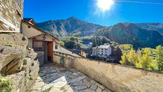 Casa en Llavorsí. Casa assolellada amb magnífiques vistes a llavorsí