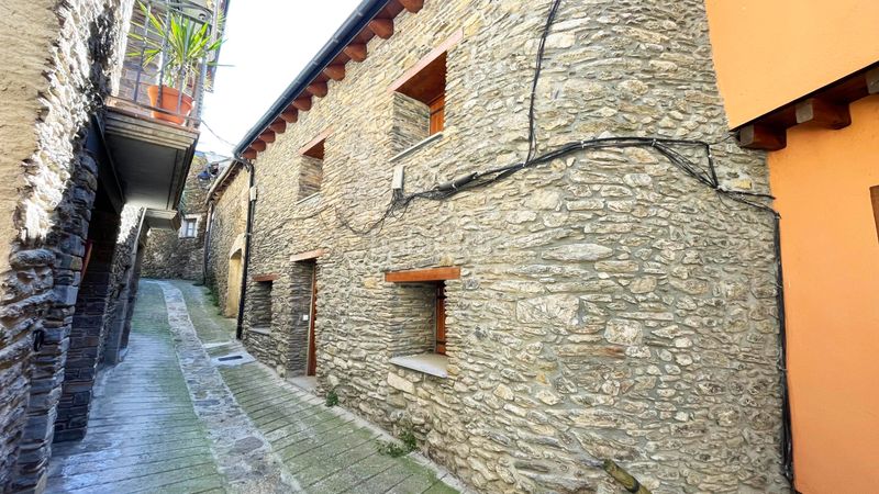 Foto 0a4f75cd-8b17-49cd-8d7d-36d4d6c25de2. Haus in calle mig in Rialp