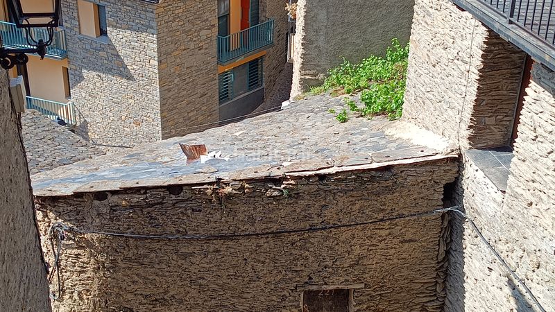 Foto c1b8650b-0c42-4707-b8a8-895a2a74b27a. Masia a Llavorsí