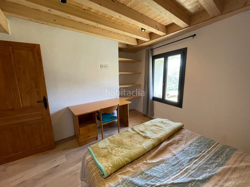 Foto 76d75742-24eb-4f35-bd79-8775b42fe614. Casa a carrer llessui poble 130 a Sort