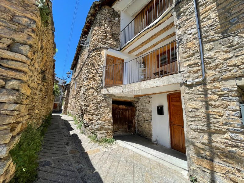 Foto 78e87f85-49e6-494a-aa94-b5114ad23d93. Casa a carrer llessui poble 130 a Sort