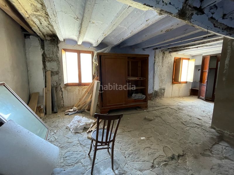Foto 78f3cb61-aed8-4a96-b306-1592e37feeb0. Casa a carrer llessui poble 130 a Sort
