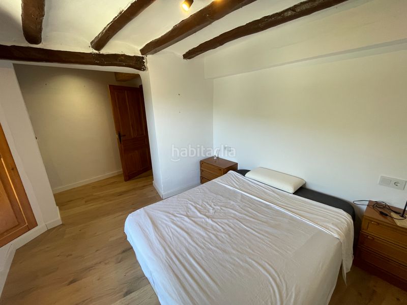 Foto 9cce7b90-8c8f-49a5-9153-5cc4a788c75c. Casa a carrer llessui poble 130 a Sort