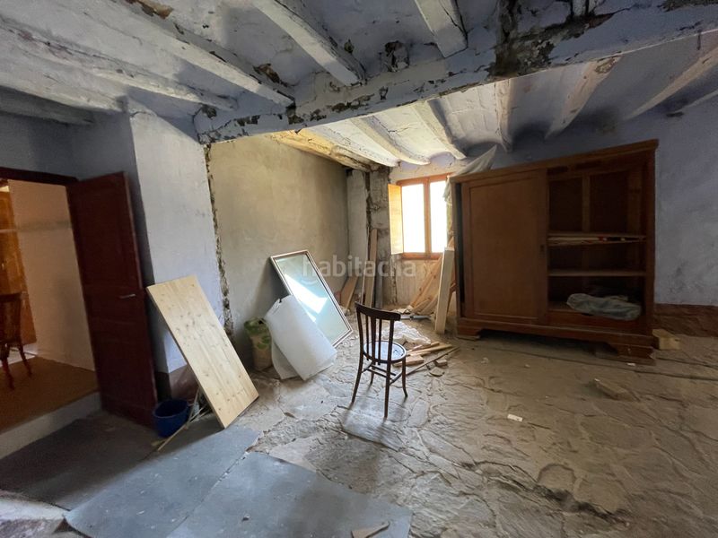 Foto d00b6d7a-23c2-4b53-8b91-3a0fac6d47f5. Casa a carrer llessui poble 130 a Sort
