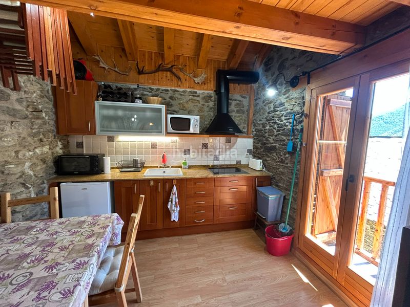 Foto a2a2a7ce-616e-475a-b425-55e0df5eb72d. Casa a carrer unica-aidi 5 a Llavorsí