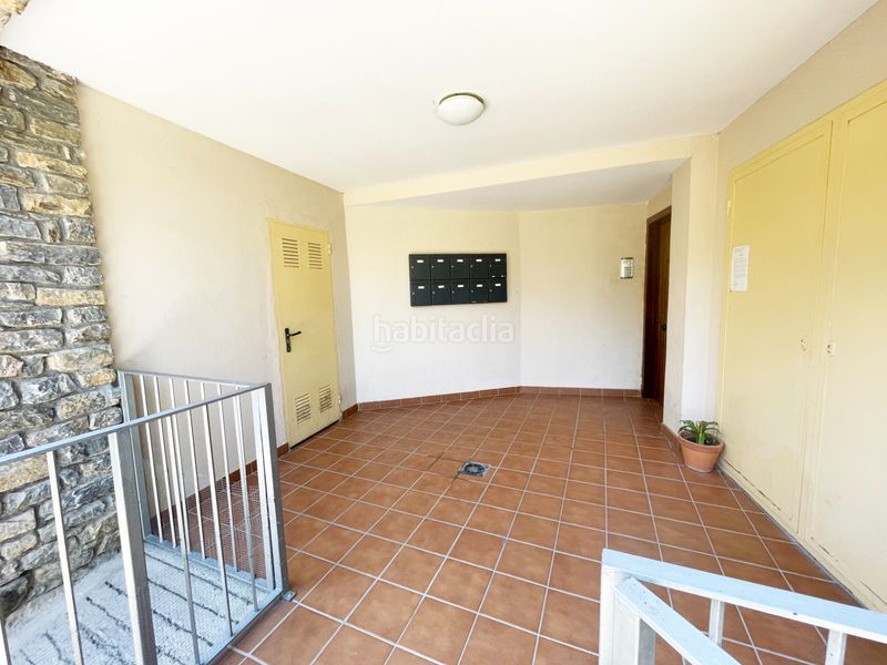 Foto 34ca84bb-ce29-4000-990a-dfa36bcecabf. Appartement in carrer darrere in Rialp