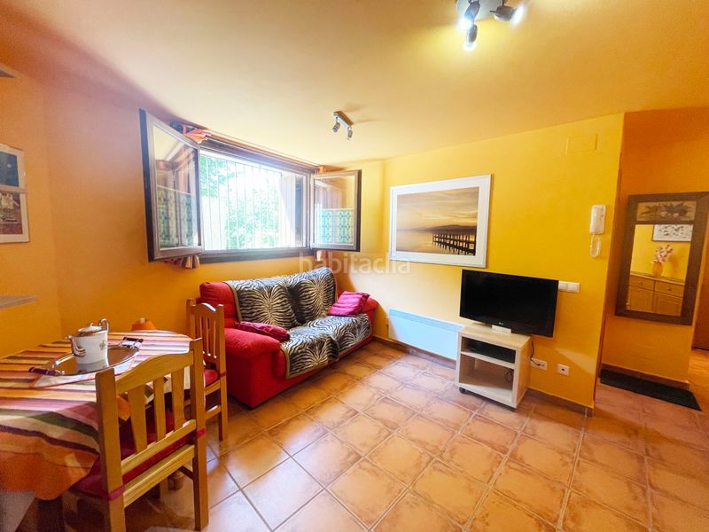 Foto 9f4d08ab-7e9d-476a-a681-cfb3a0536078. Appartement in carrer darrere in Rialp