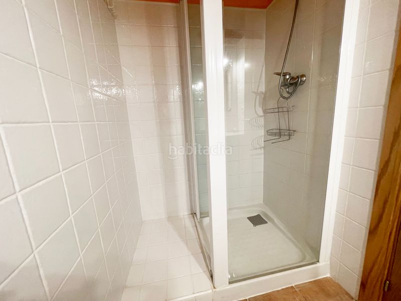 Foto ae1e8fe2-336d-4767-84cd-7753ddaa9dbb. Appartement in carrer darrere in Rialp