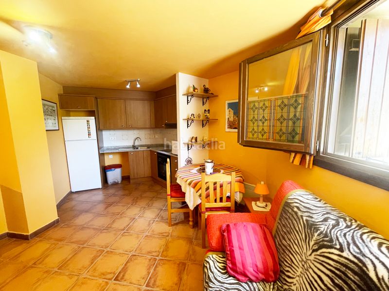 Foto f39a3264-28f7-4f11-abbb-1456e1c2256b. Appartement in carrer darrere in Rialp