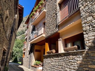 Apartament  Plaça macot-ainet de cardos 3. Apartamento con licencia turistica