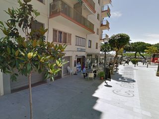 Business premise in Carrer de frederic mompou 2