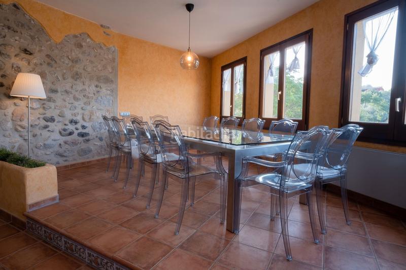 Foto 1bd69b64-7689-4a37-b0a6-0ae4ffafd933. Masía casa rústica con piscina interior y terraza en Boadella i les Escaules