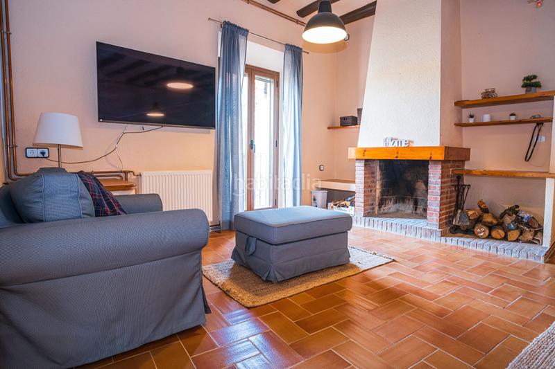 Foto b4a33d38-05f5-4fc0-ad69-1253d63c6cb5. Masía casa rústica con piscina interior y terraza en Boadella i les Escaules