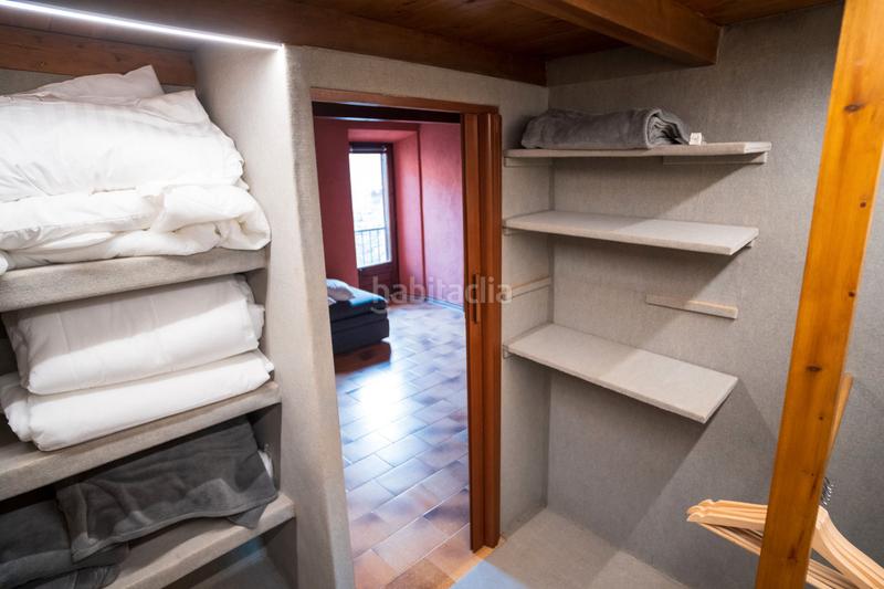 Foto d82ebbf6-0c02-43b9-ae81-25f94c6b55d3. Masía casa rústica con piscina interior y terraza en Boadella i les Escaules
