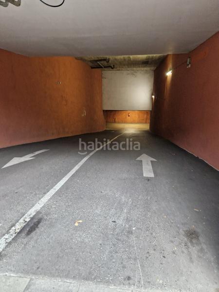 Foto 32c39402-aca2-4cd3-a1f8-8c15abd841e6. Parking coche en carrer barcelona 151 en Eixample Sud-Migdia Girona