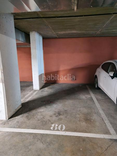 Foto 134bff2d-e42b-4b63-bd60-97460cc8c585. Parking voiture dans calle joan alsina i hurtós 151 dans Girona