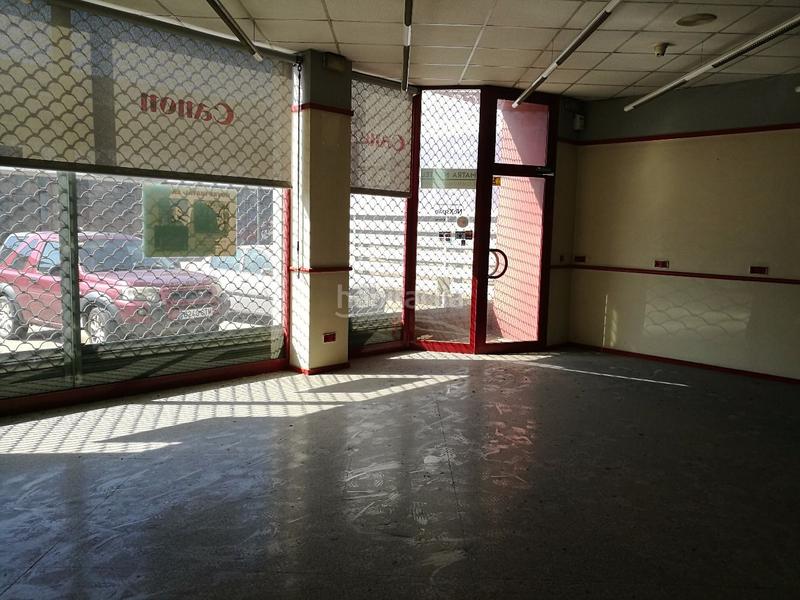 Foto abc09a2d-bf57-4882-85da-0ea694655211. Lloguer local comercial a n/a a Eixample Sud-Migdia Girona