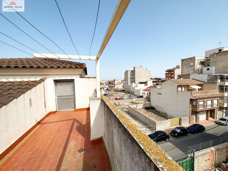 Foto f595a45e-a724-4ea4-ba19-97a76388f48e. Casa amb calefacció aparcament a Callosa de Segura