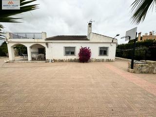 Chalet à San Fulgencio. 1221lm