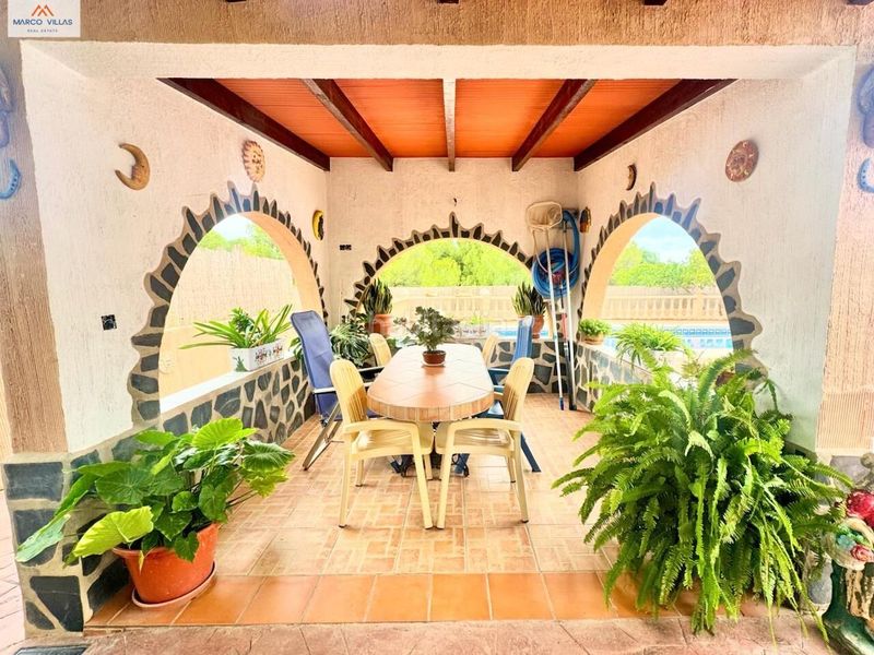 Foto a41f8bf4-ad41-460c-976b-474476d15d16. Chalet villa con piscina1285lm en San Fulgencio